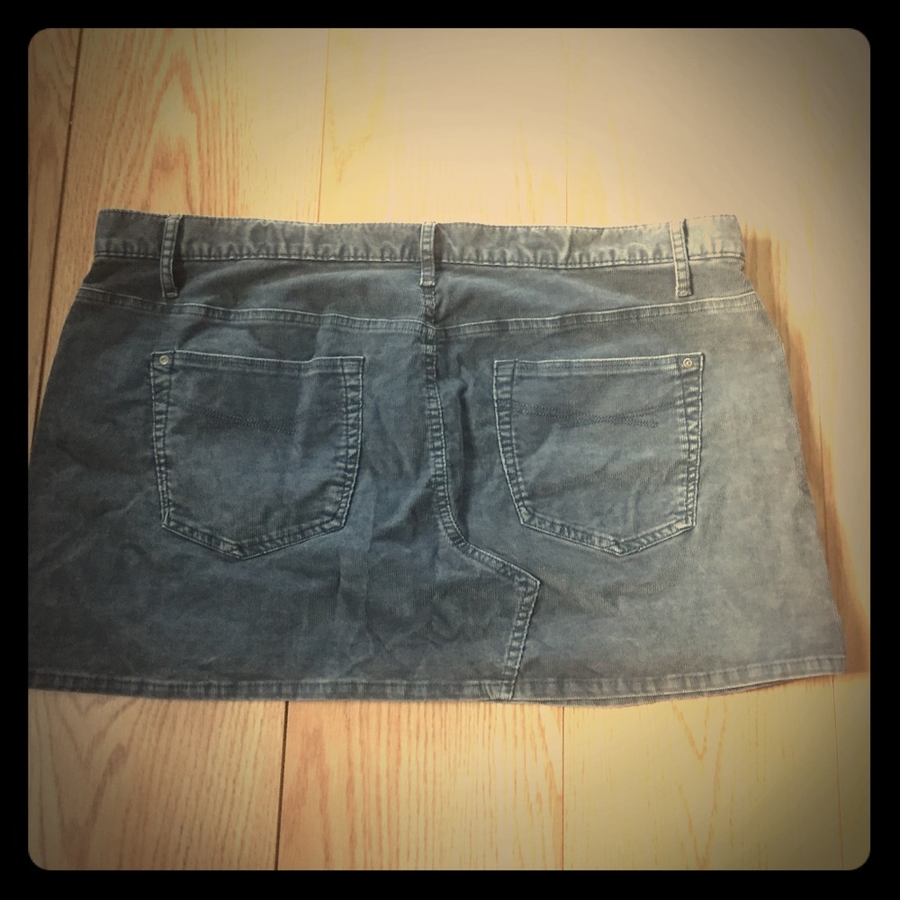 Corduroy mini skirt